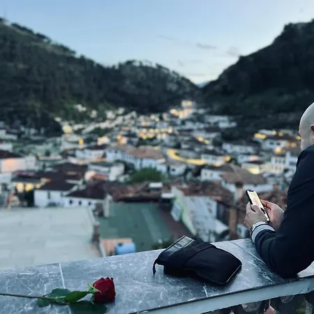 Dona Pensionat Berat